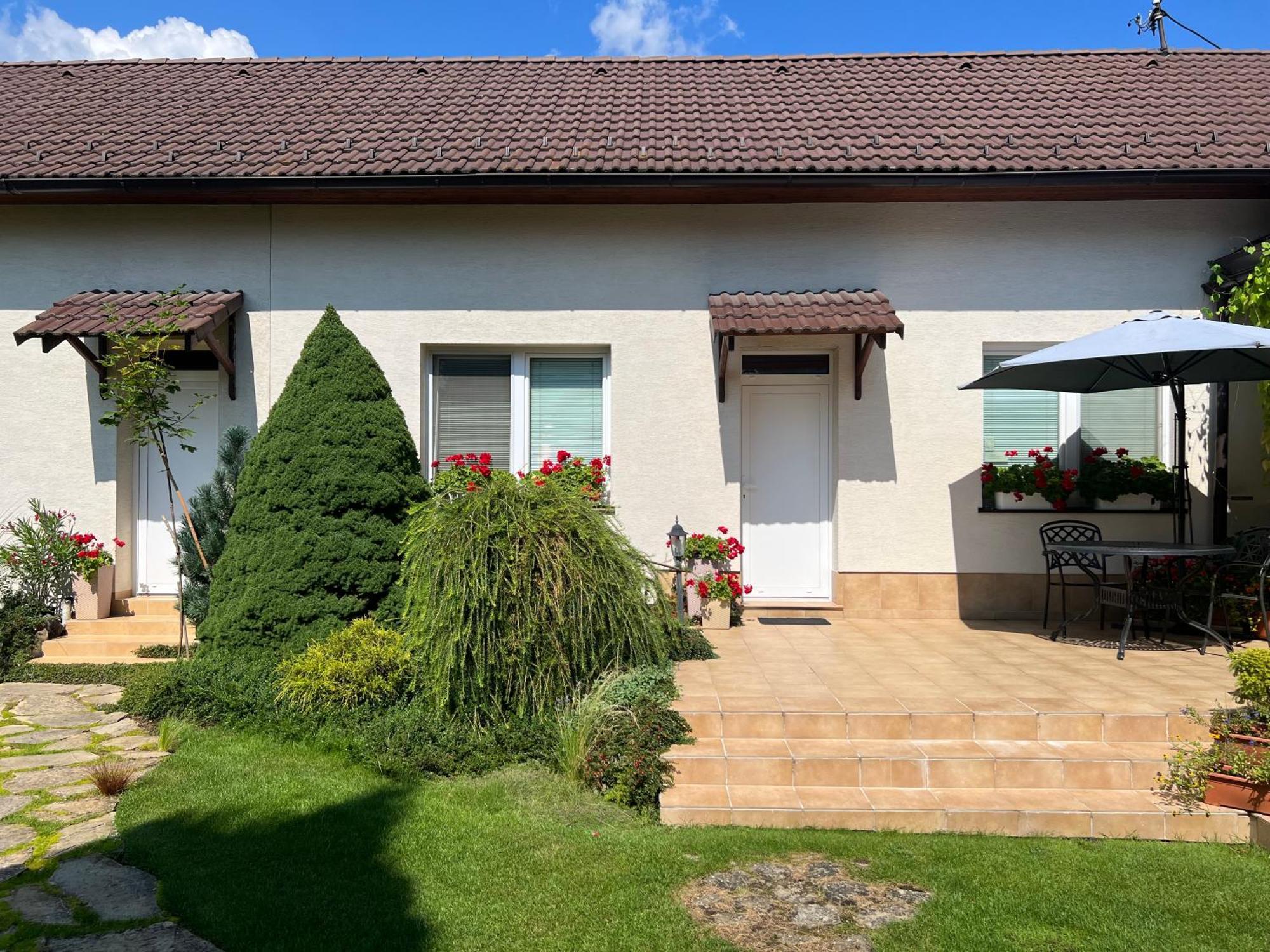 Ferienwohnung Privat Pekny Dvor Rajecké Teplice Exterior foto