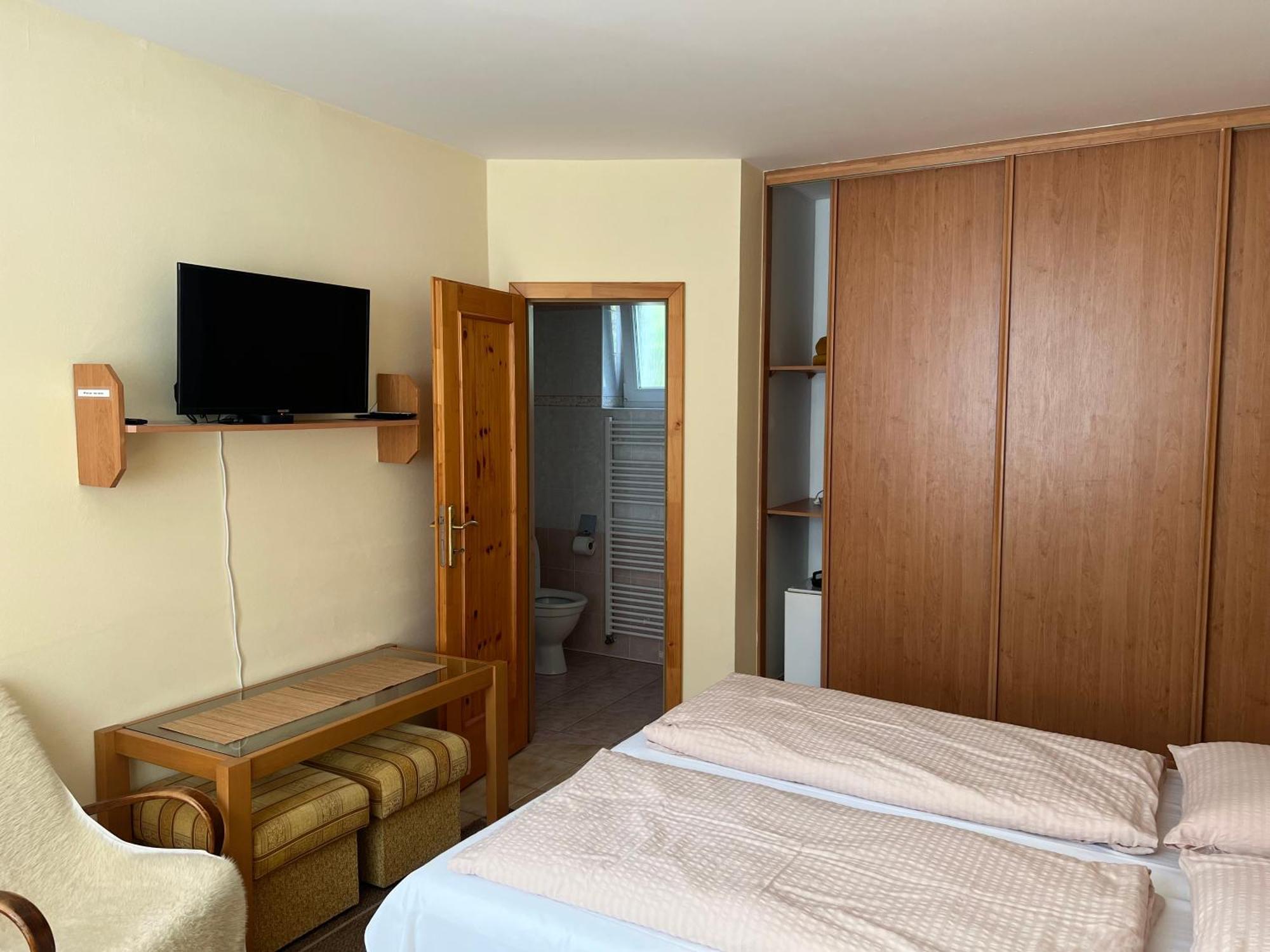 Ferienwohnung Privat Pekny Dvor Rajecké Teplice Exterior foto