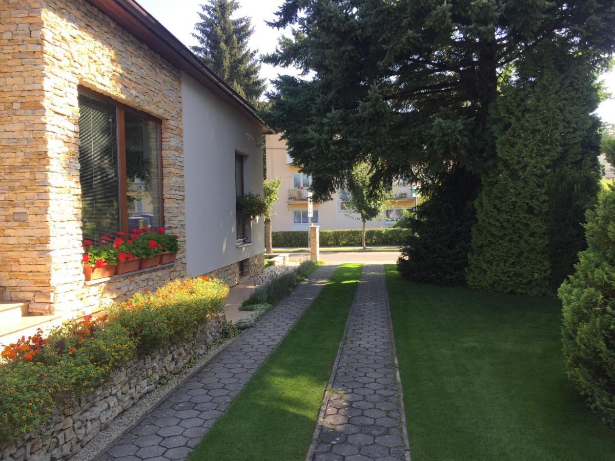 Ferienwohnung Privat Pekny Dvor Rajecké Teplice Exterior foto